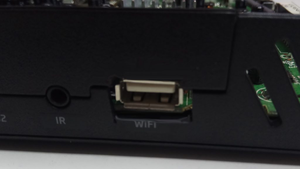 Conector USB para decodificador engel