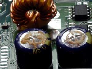 Varios condensadores en mal estado